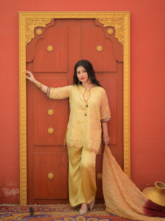 Sunehri 3 PC Suit